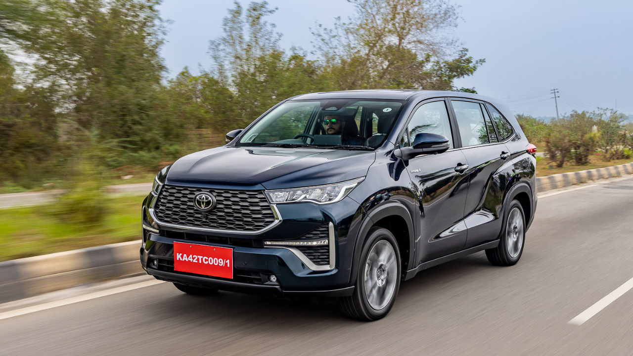 Toyota Innova Hycross Features